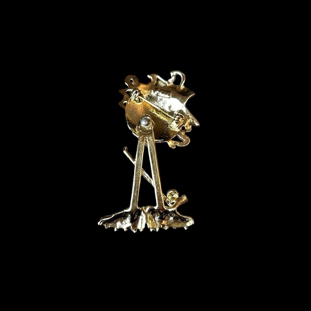 Vintage Gold Tone Golf Girl Articulated Statement Brooch/Pendant - Picture 8 of 11